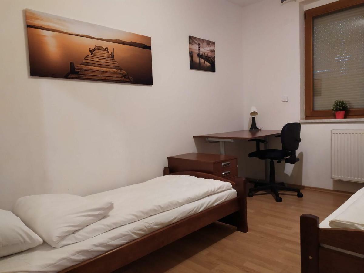 Kate & Jenny - Two-Level Apartment In The Old Town Bratislava Exteriér fotografie
